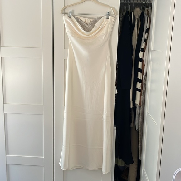 NWT - NY&Co - Strapless Cowl Neck Satin Maxi Dress - Sz M - Picture 4 of 6